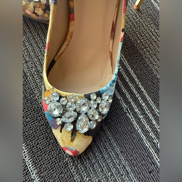 JustFab Floral Pumps with Crystal Embellishment - Picture 7 of 13